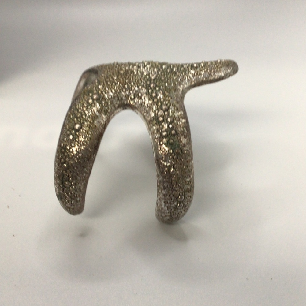 Vintage retired Lucky Brand Cast Metal Starfish Bracelet - Picture 3 of 6